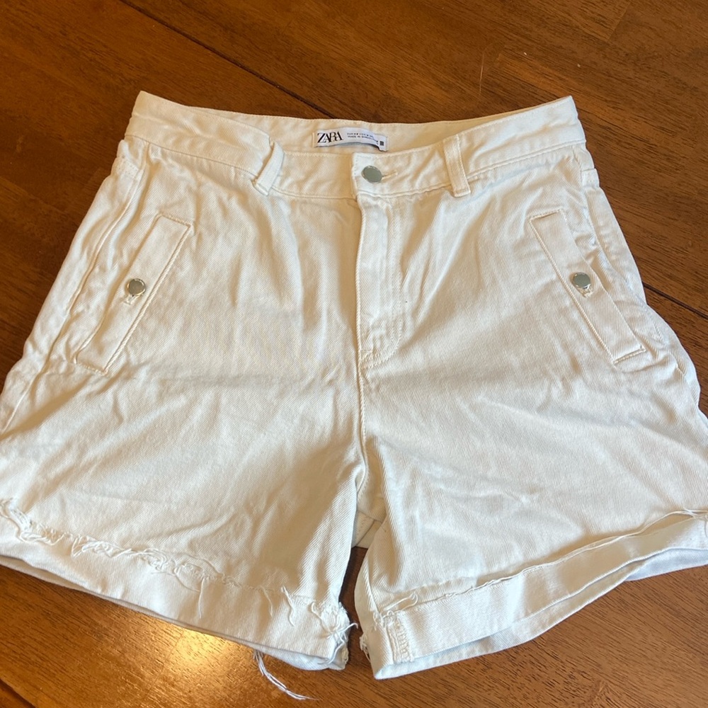 Zara beige jean shorts
